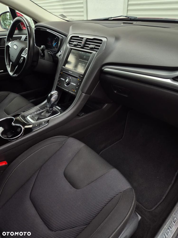 Ford Mondeo 2.0 Hybrid Titanium - 14