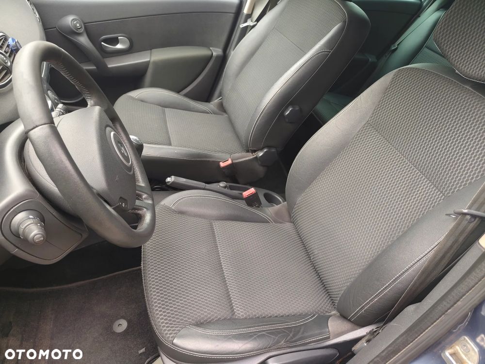 Renault Clio 1.2 16V TCE Luxe - 11