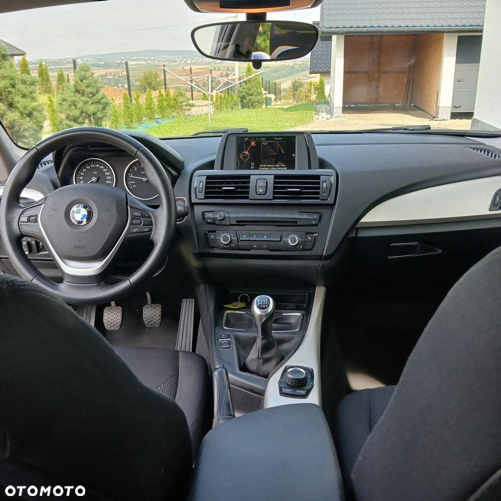 BMW Seria 1 116i - 23
