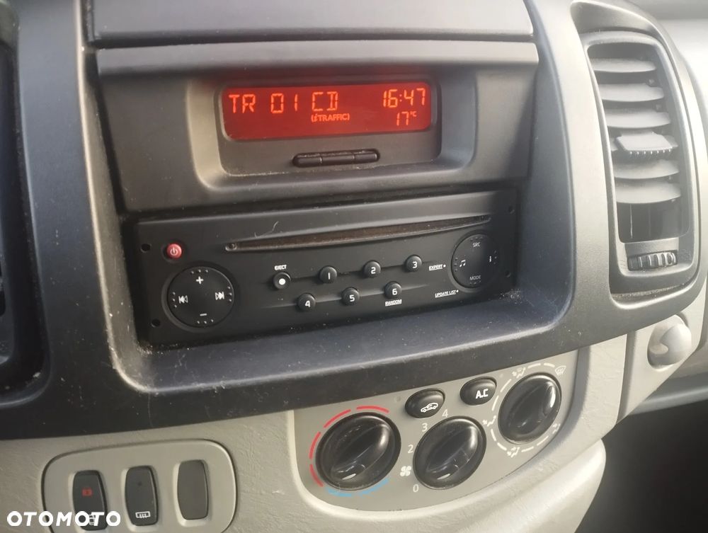Renault Trafic - 18