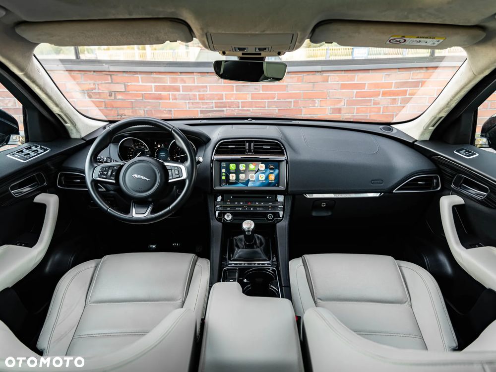 Jaguar F-Pace 20d Prestige - 5