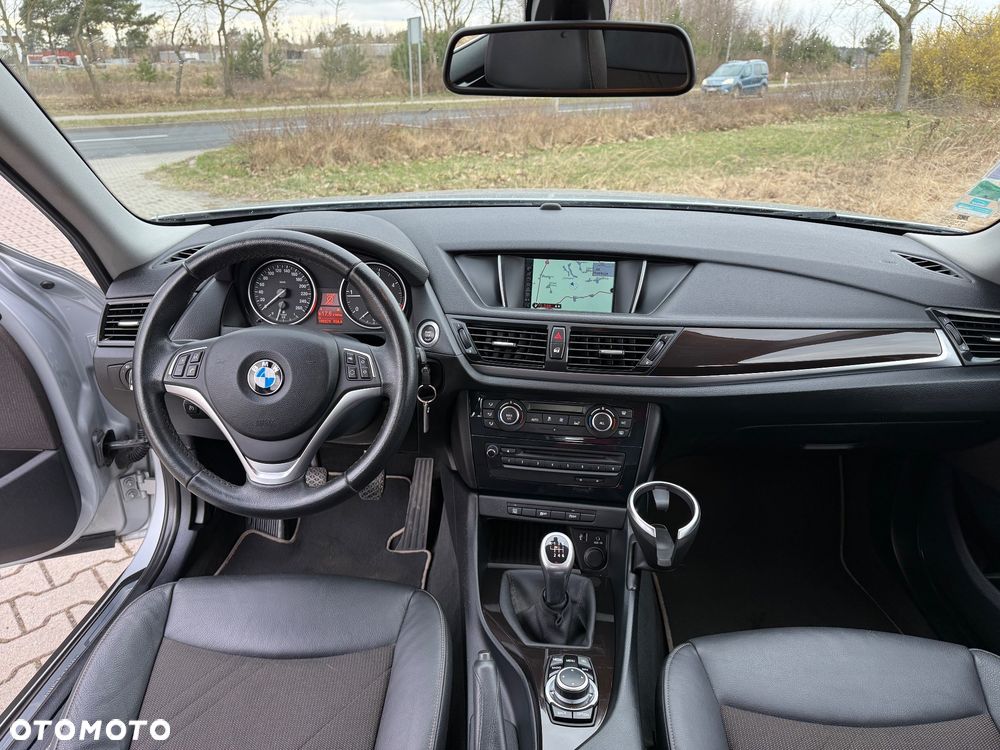 BMW X1 sDrive16d Sport Line - 27