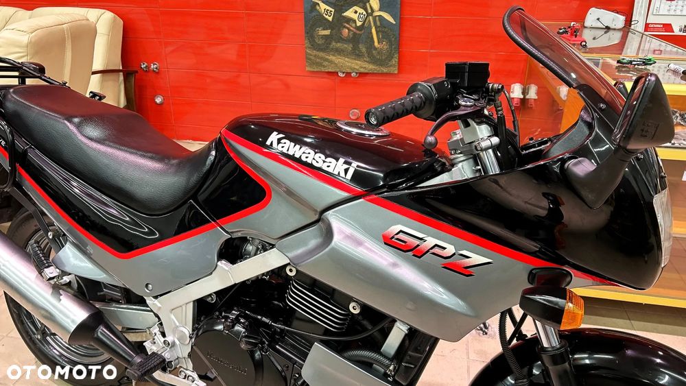 Kawasaki GPZ - 14