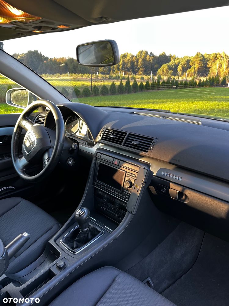 Audi A4 Avant 1.8T Quattro - 11