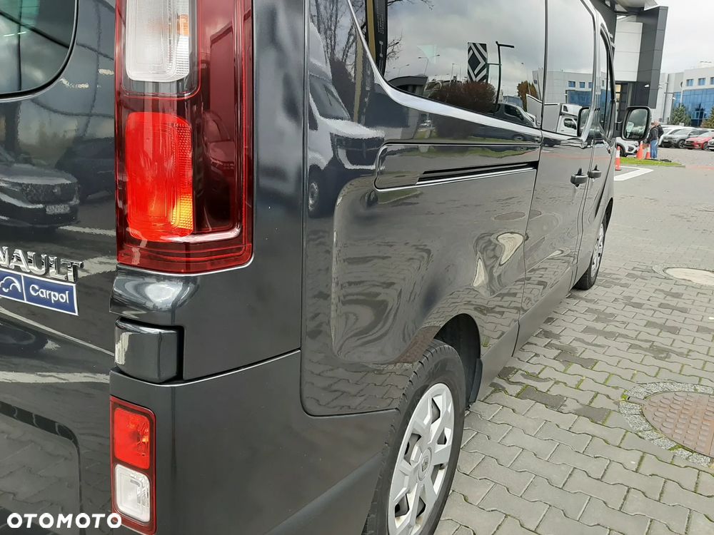 Renault Trafic 2.0 dCi EDC - 38