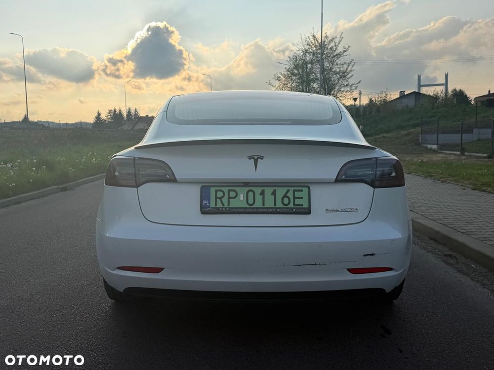 Tesla Model 3 - 13