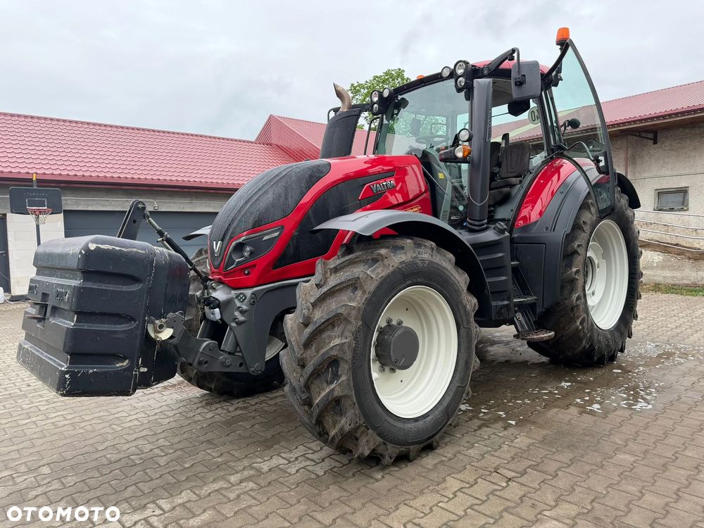 Valtra T174 versu - 2
