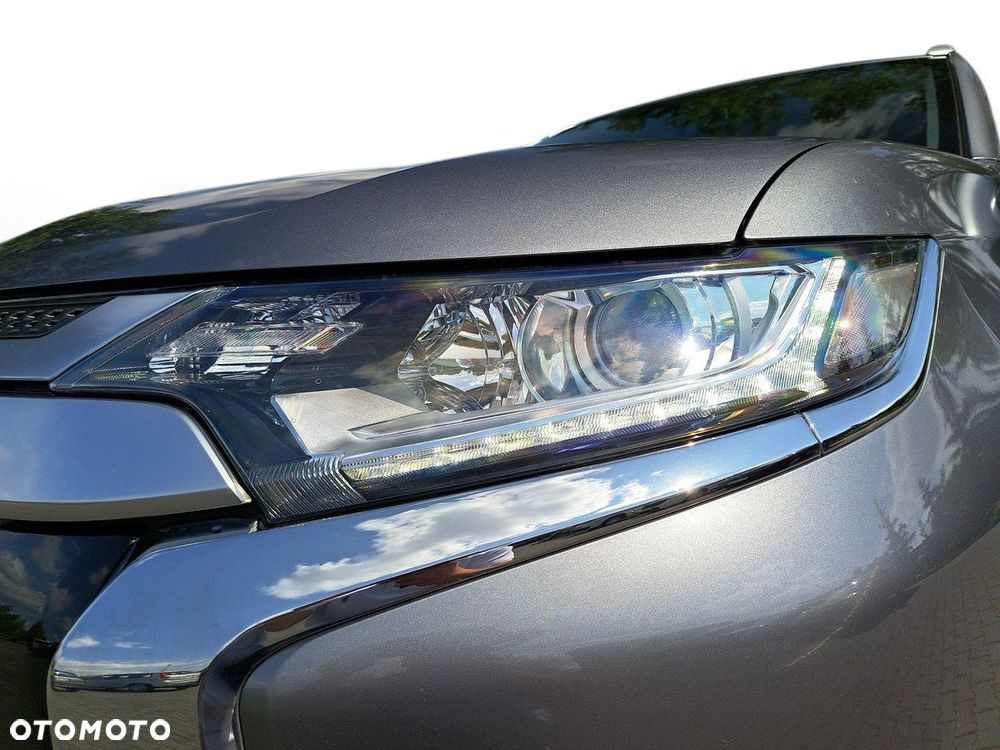 Mitsubishi Outlander 2.0 Instyle SDA 4WD CVT - 10