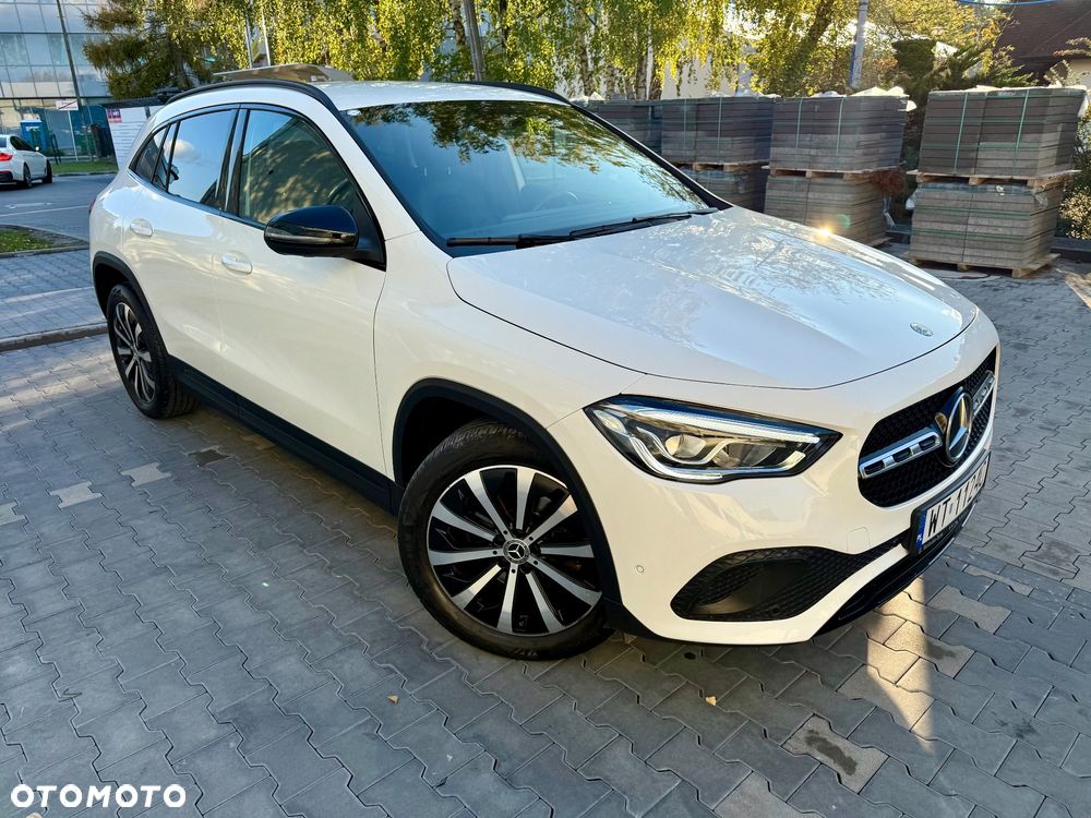 Mercedes-Benz GLA 200 Business Edition - 4
