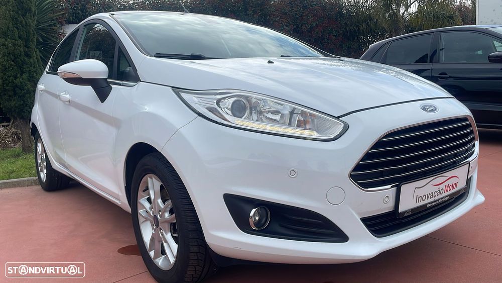 Ford Fiesta 1.0 EcoBoost S&S TITANIUM - 11