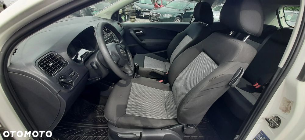 Volkswagen Polo - 8
