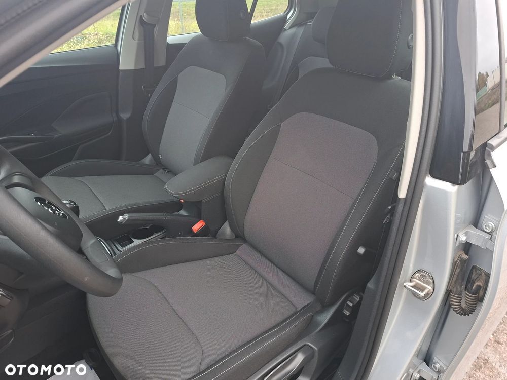 Skoda Fabia 1.0 Ambition - 27