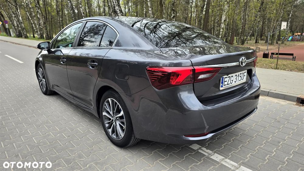 Toyota Avensis 1.8 Premium - 7