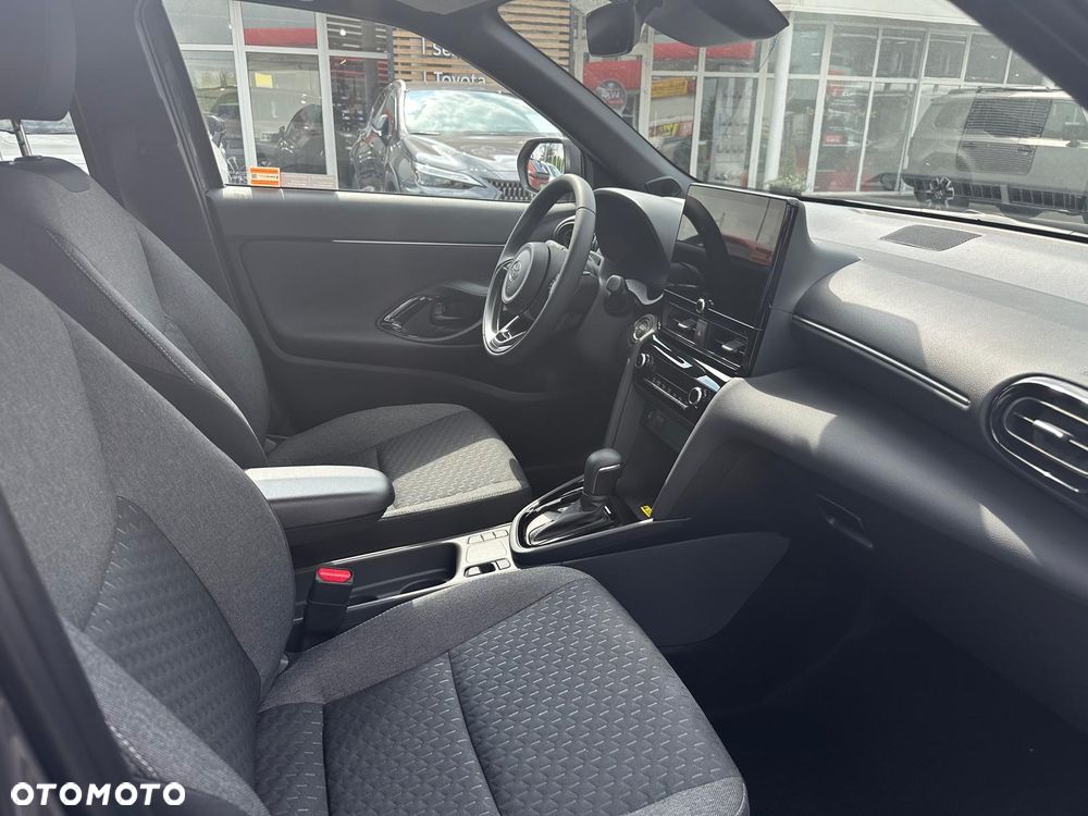 Toyota Yaris Cross - 12