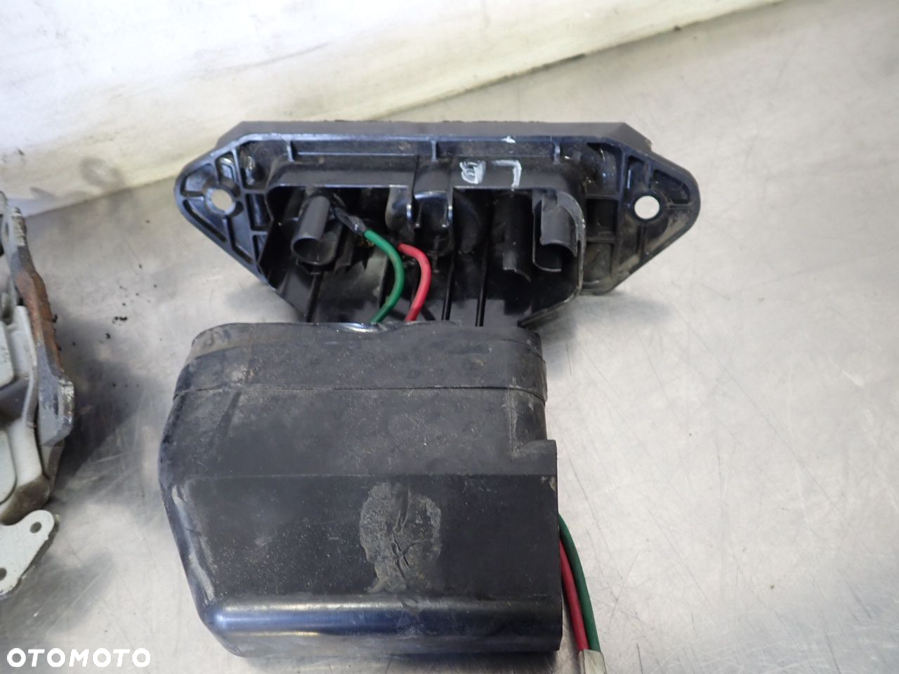 ZAMEK DRZWI PRZESUWNYCH LEWYCH NISSAN NV200 - 5