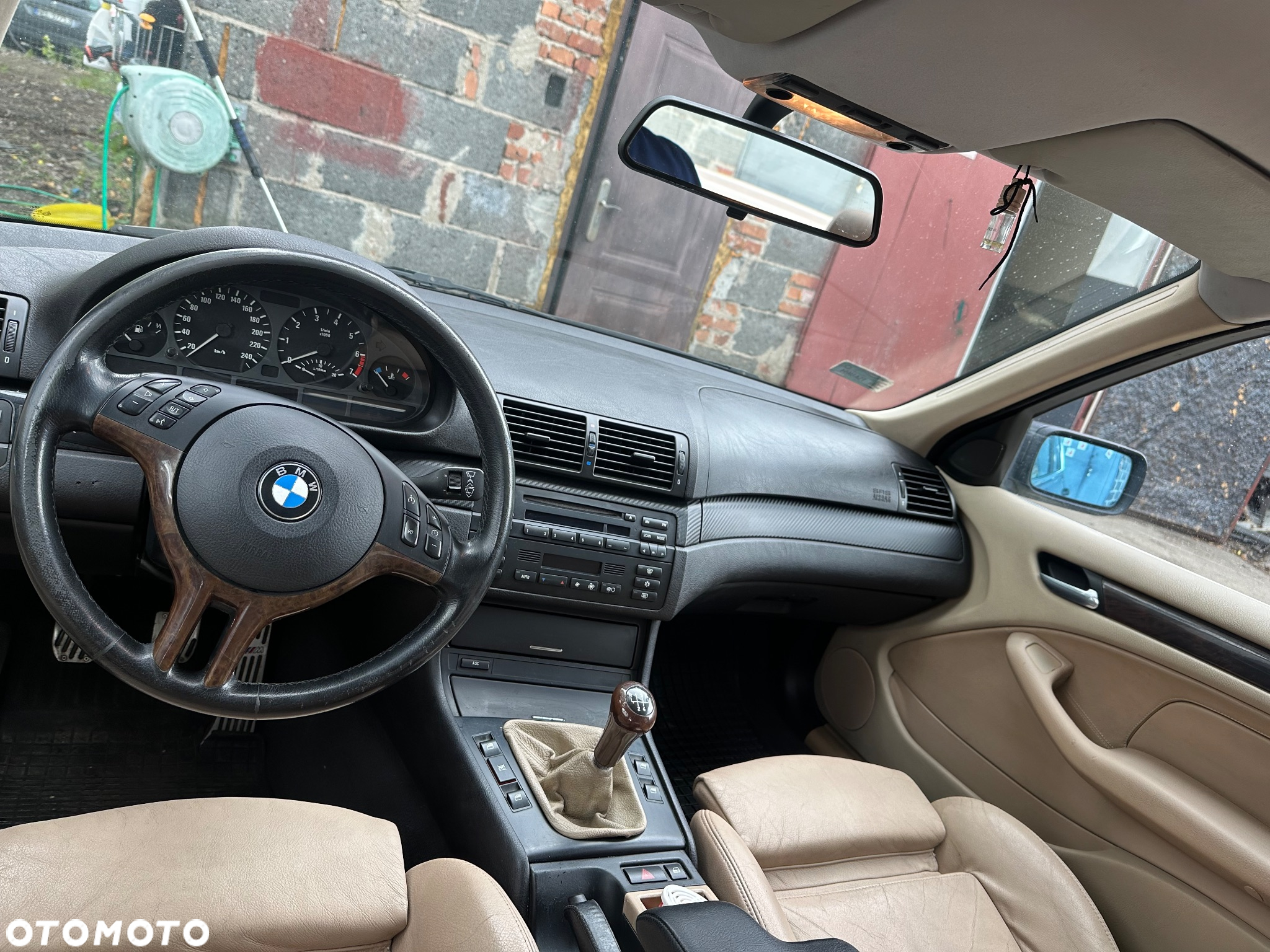 BMW Seria 3 330i - 11