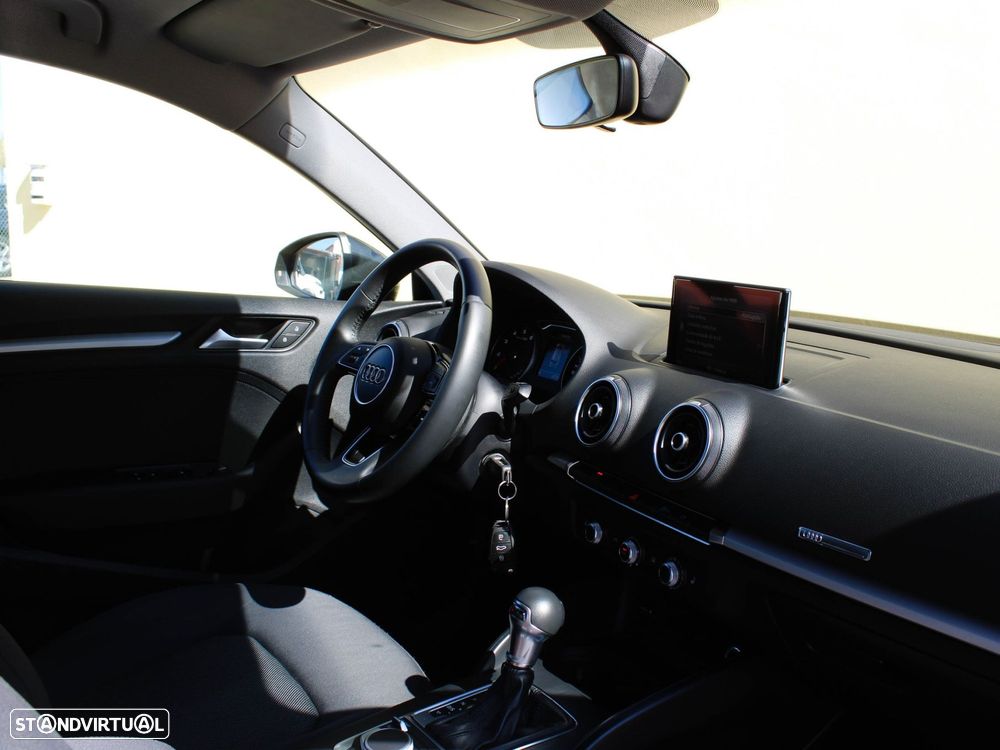 Audi A3 Sportback 30 TFSI S tronic - 50
