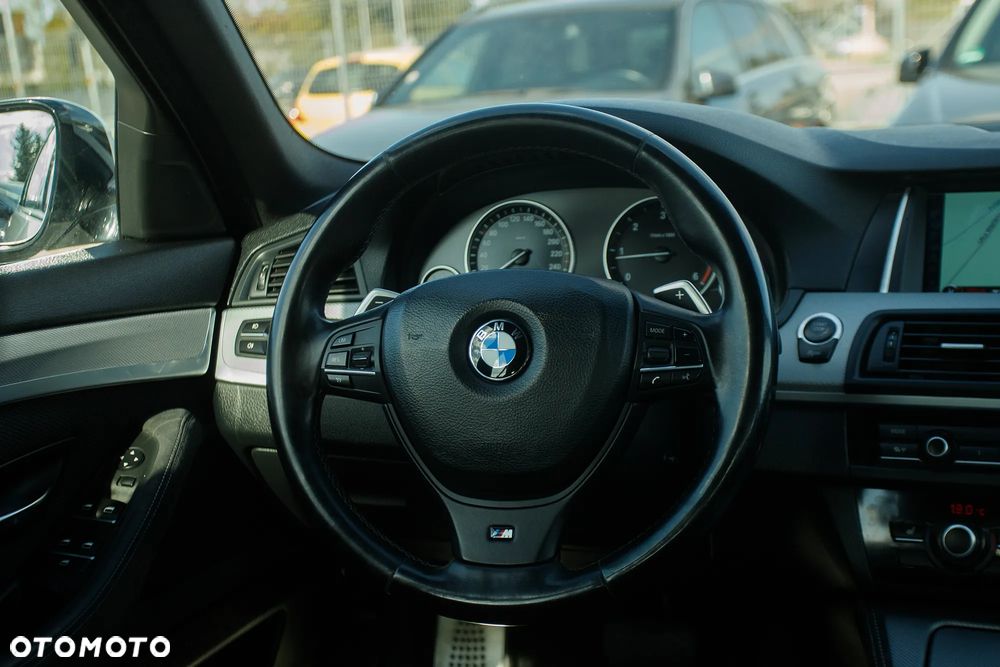 BMW Seria 5 520d Sport-Aut - 23