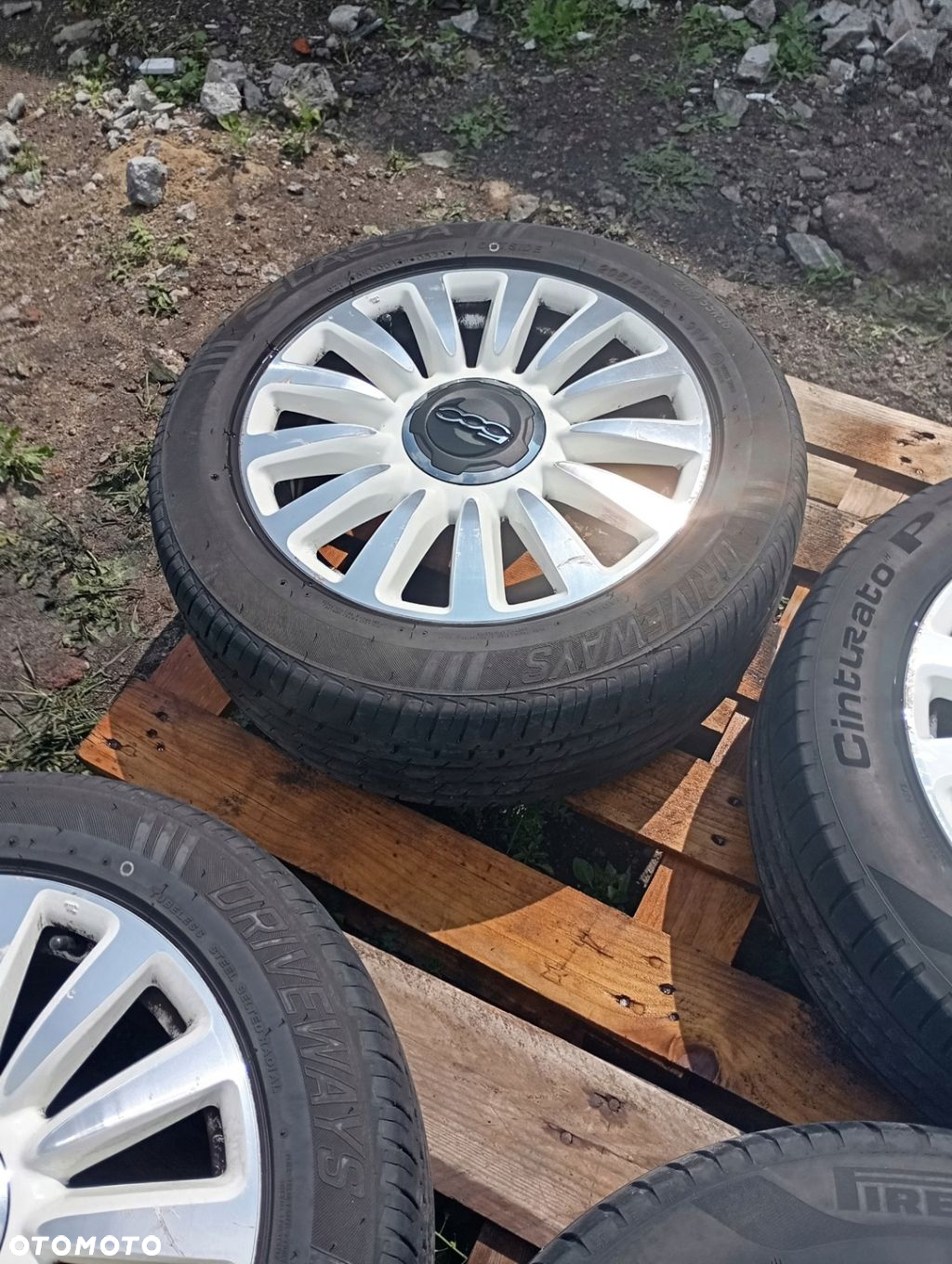 FIAT 500 L felgi aluminiowe opony 6,5X16 ET39 735522849 - 6