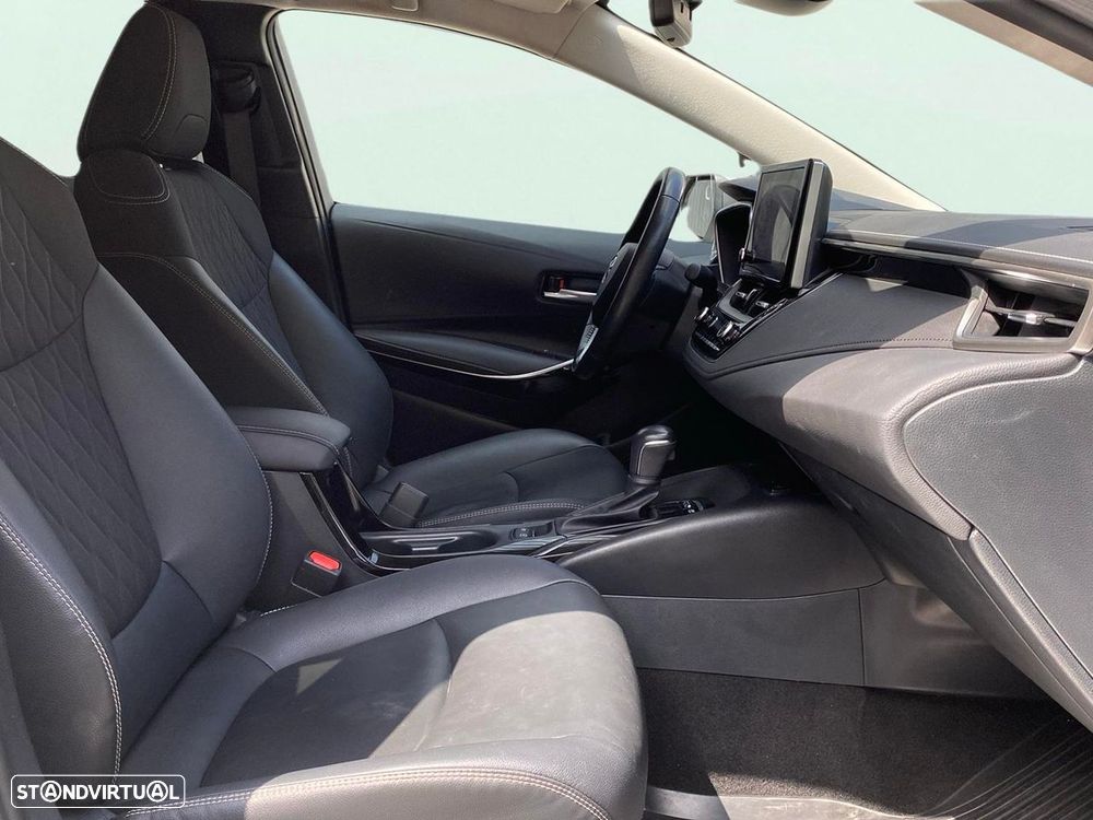 Toyota Corolla SD 1.8 Hybrid Luxury - 17
