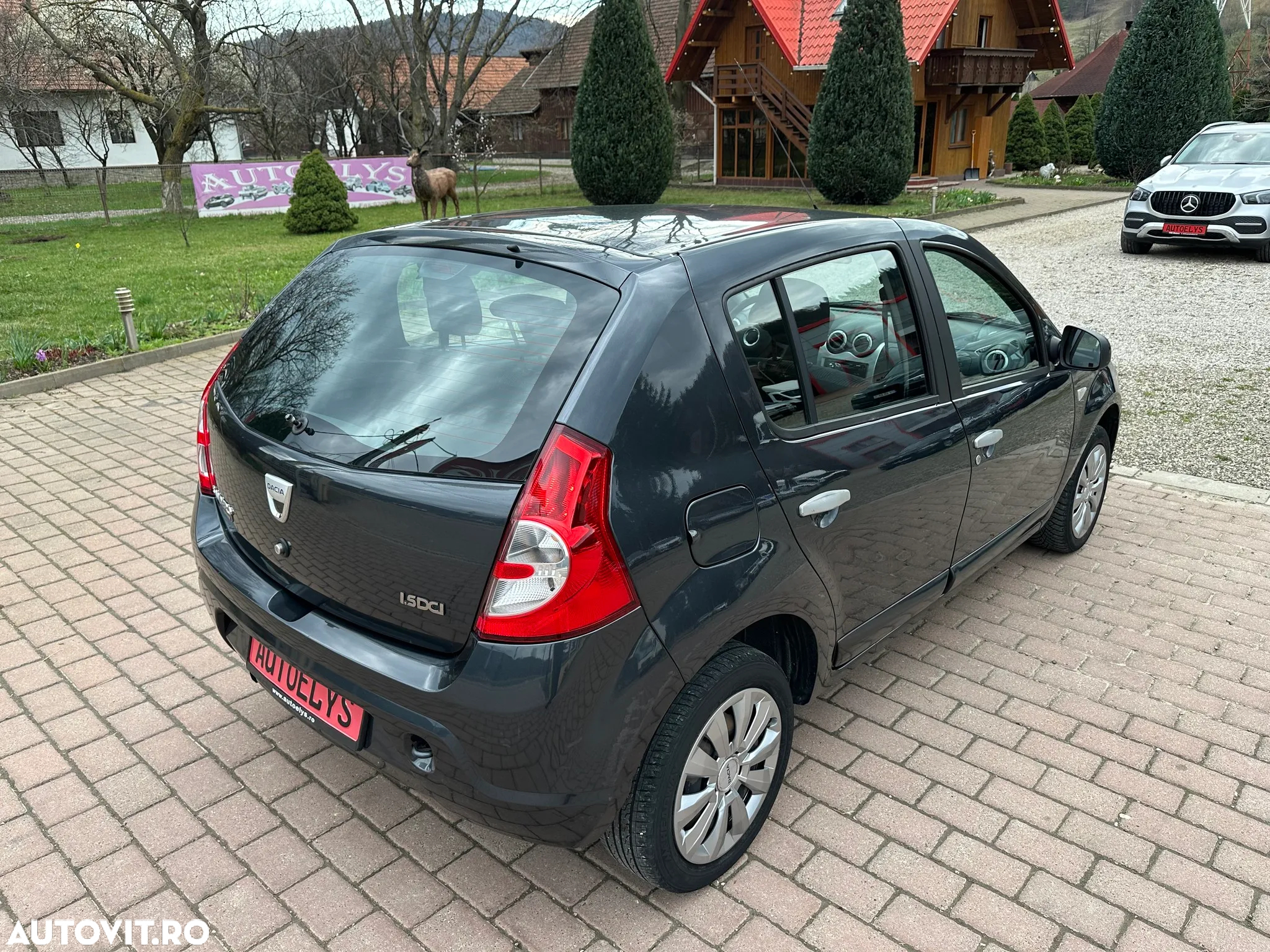 Dacia Sandero 1.5 DCI Laureate - 11