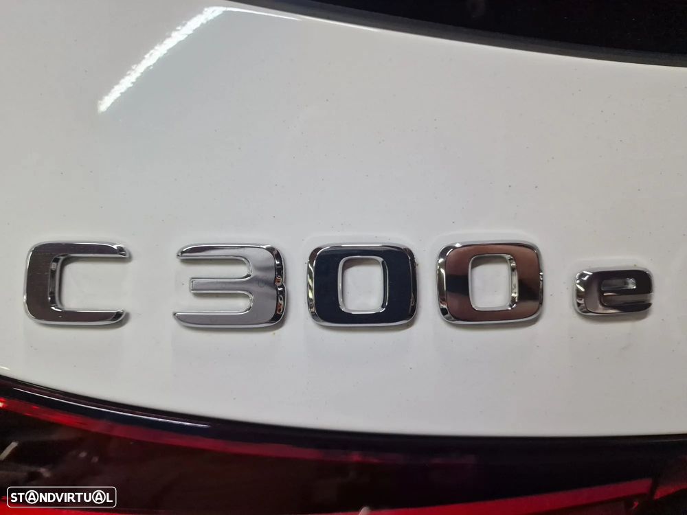 Mercedes-Benz C 300 e AMG Line - 32