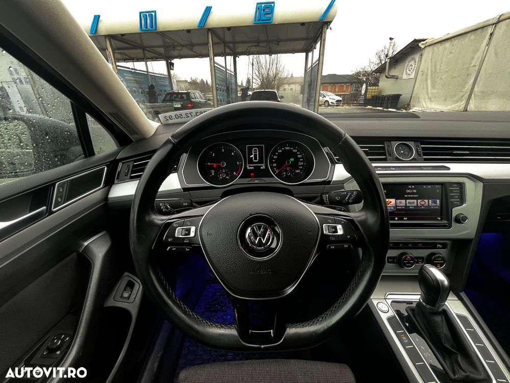 Volkswagen Passat 2.0 TDI DSG Comfortline - 13