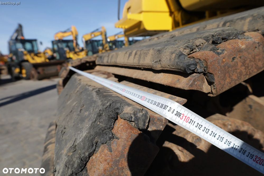Komatsu PC210LC-11 - 38