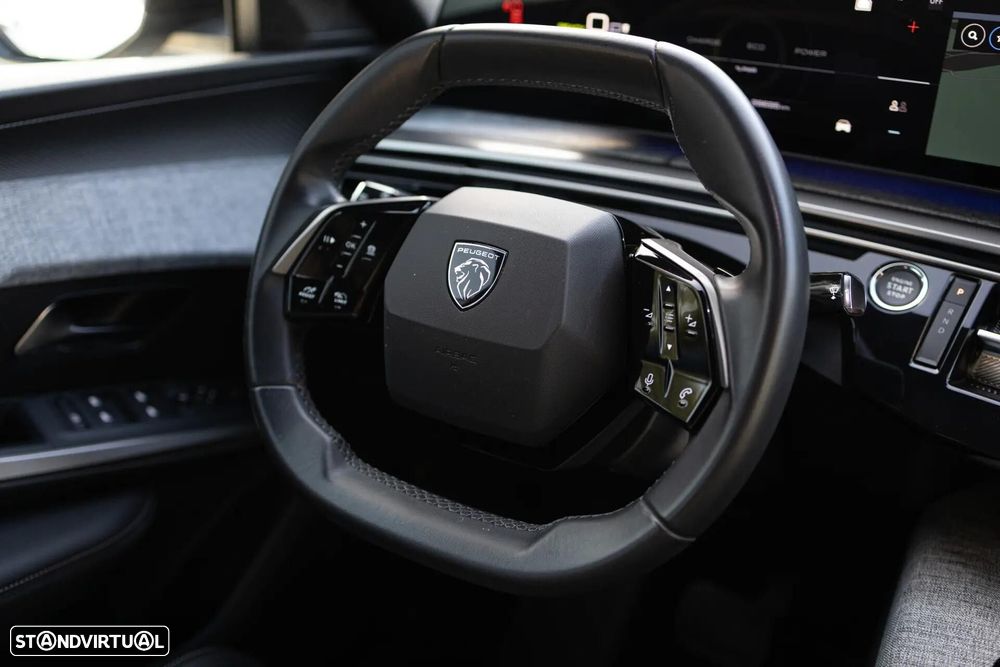 Peugeot E-3008 73 kWh Allure - 24