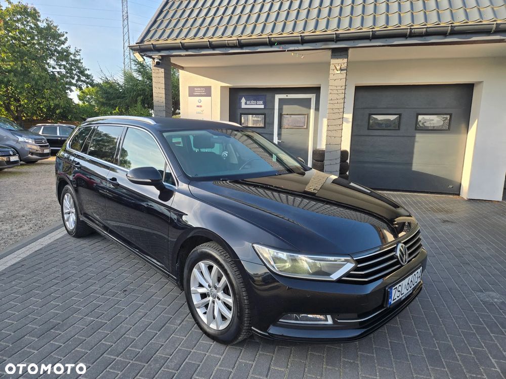 Volkswagen Passat 2.0 TDI SCR DSG Comfortline - 2
