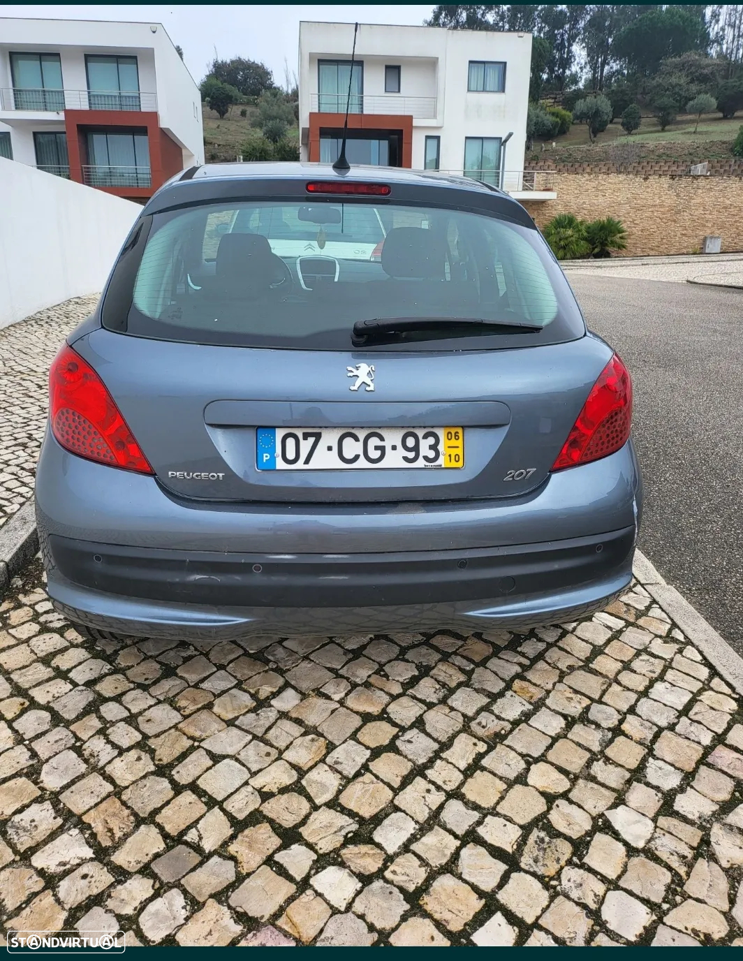 Peugeot 207 1.4 16V Trendy - 3