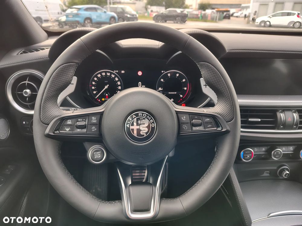Alfa Romeo Stelvio 2.0 Turbo Veloce Q4 - 11