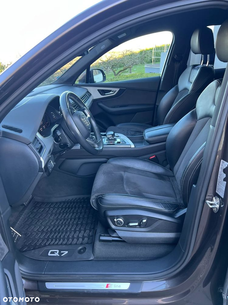 Audi Q7 45 TDI Quattro Tiptronic - 12