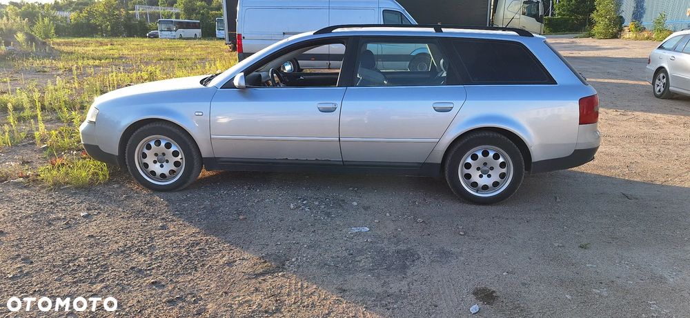Audi A6 Avant 2.4 - 6