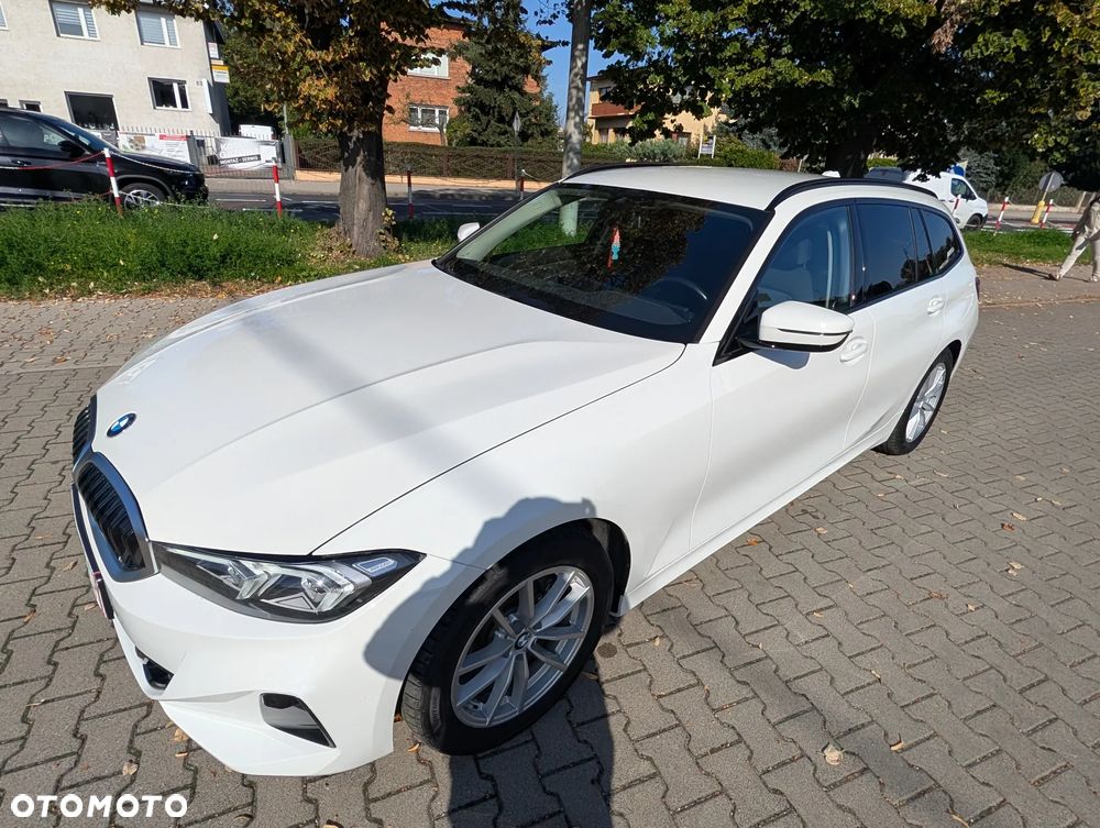 BMW Seria 3 318i Sport Line - 12