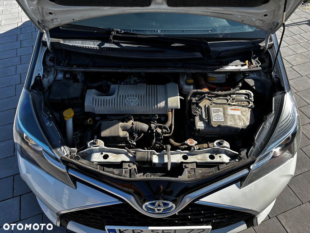 Toyota Yaris Hybrid 100 Selection Platinum - 9