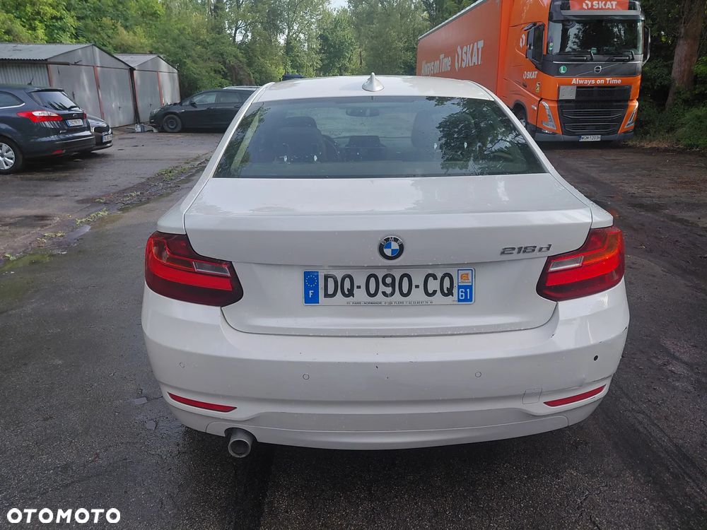 BMW Seria 2 220d - 9