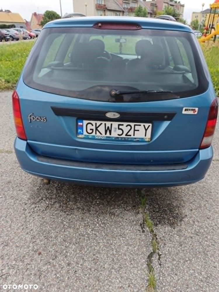 Ford Focus 1.8 Di Ambiente - 3
