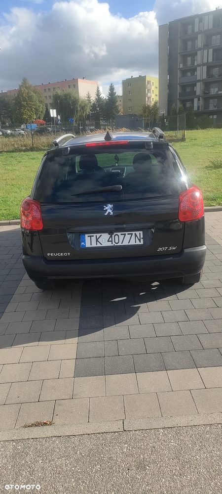 Peugeot 207 2008 photo 2