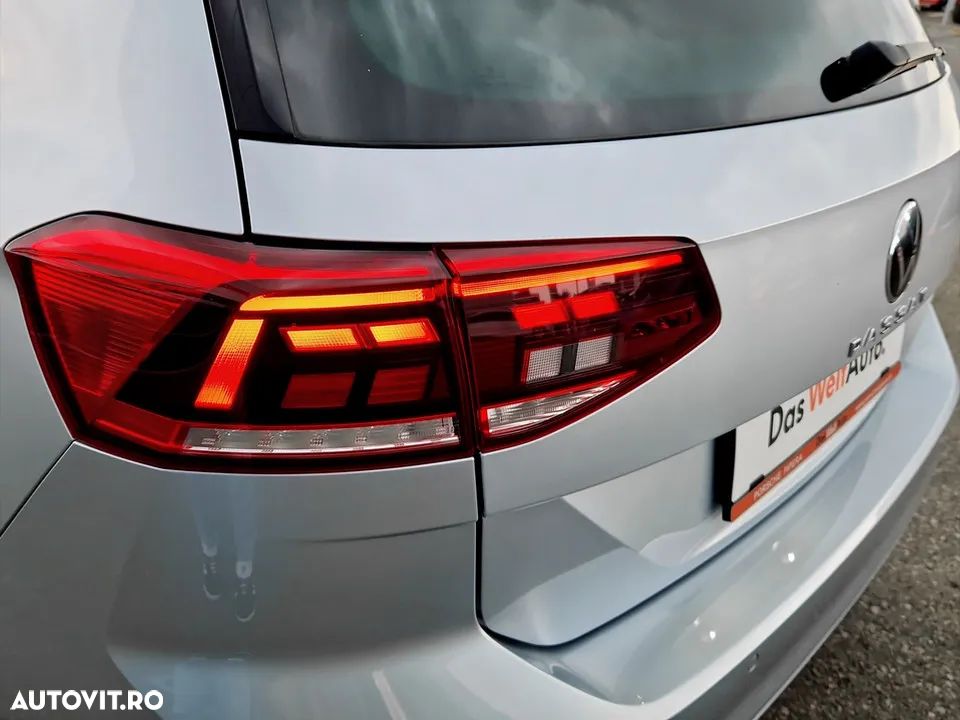 Volkswagen Passat - 10