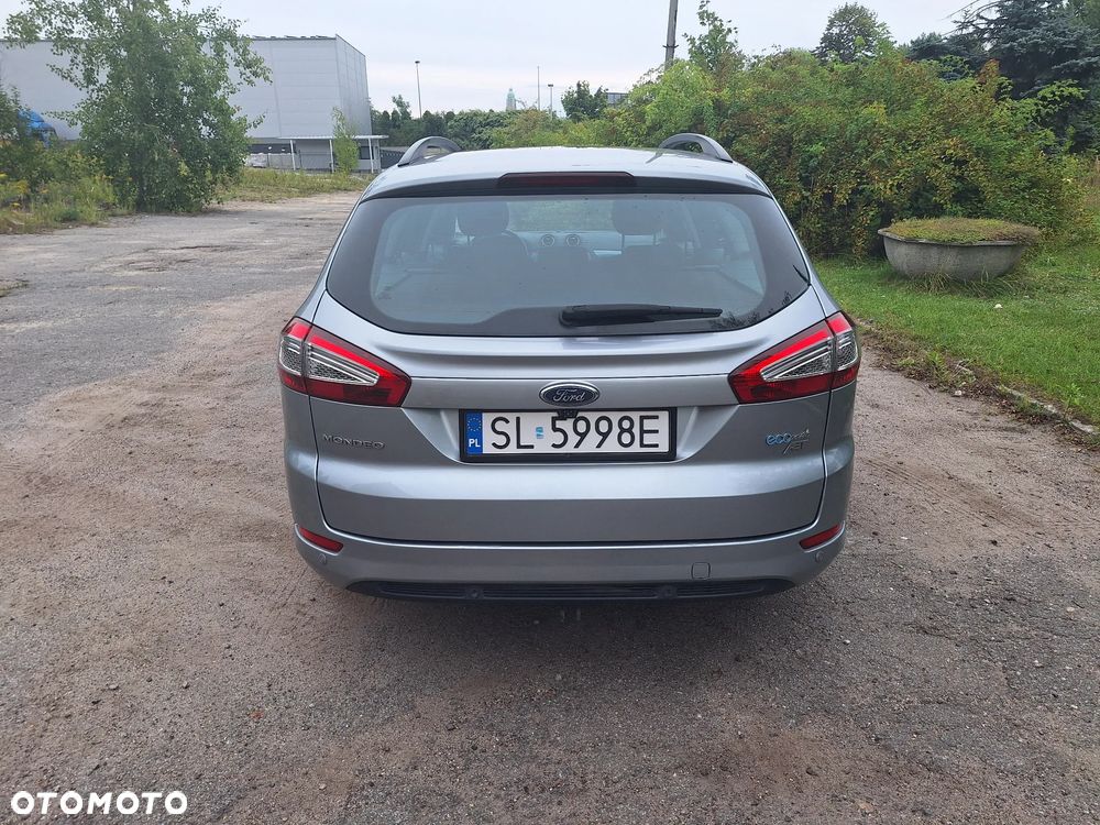 Ford Mondeo - 8