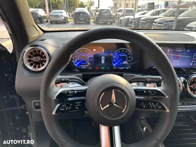 Mercedes-Benz EQB 250+ - 10