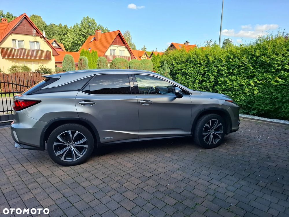 Lexus RX - 9