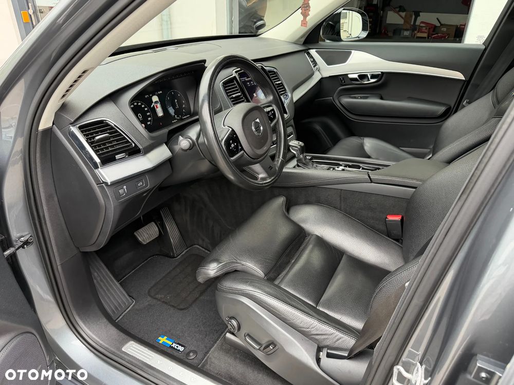 Volvo XC 90 D5 AWD Geartronic RDesign - 13