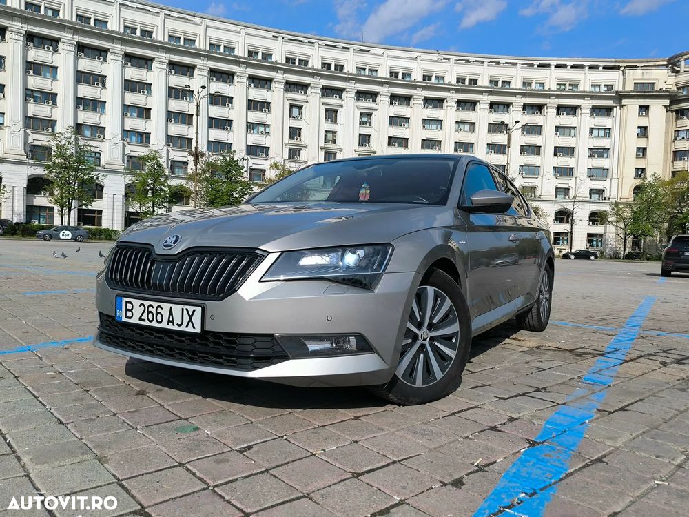 Skoda Superb 2.0 TDI DSG Laurin & Klement - 2