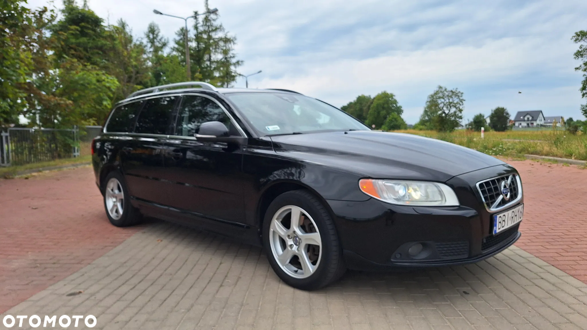 Volvo V70 2.5T Summum - 2
