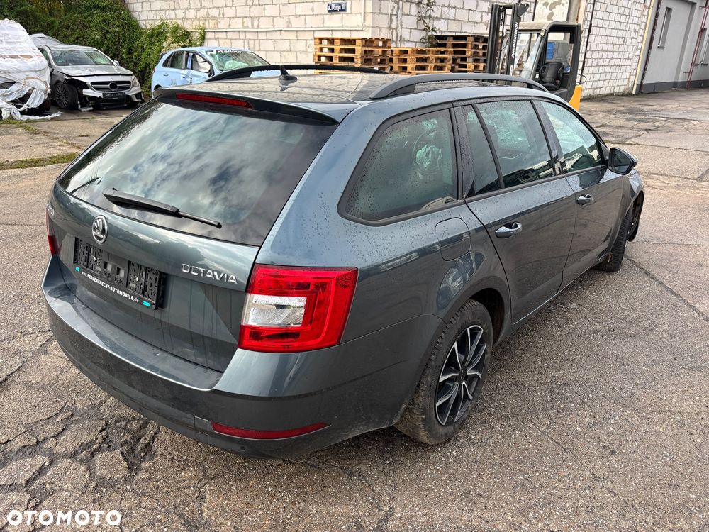 Skoda Octavia 2.0 TDI DSG Premium Edition - 6