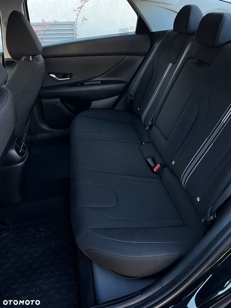 Hyundai Elantra 1.6 Smart - 19