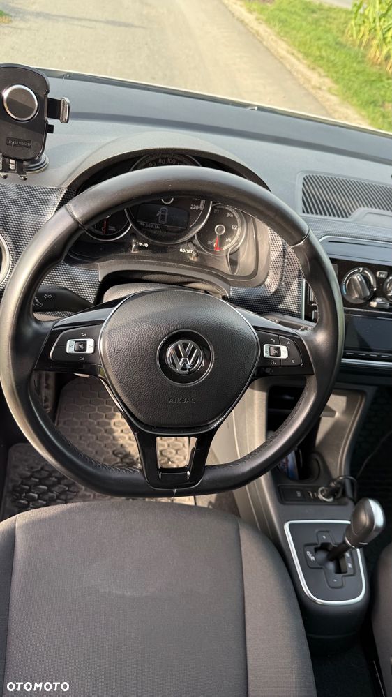 Volkswagen up! 1.0 move - 12
