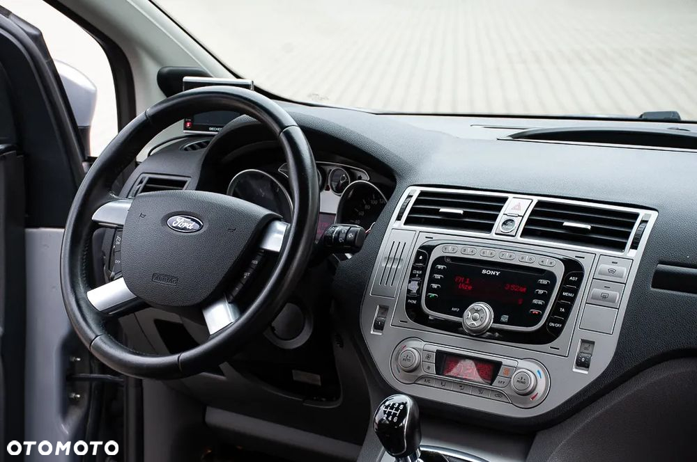 Ford Kuga 2.0 TDCi 2x4 Titanium - 5